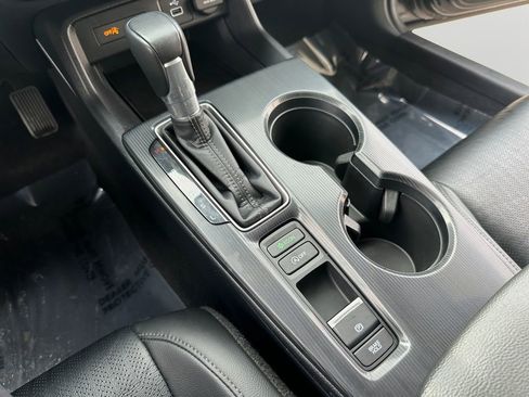 Used 2024 Honda Civic EX-L image 18