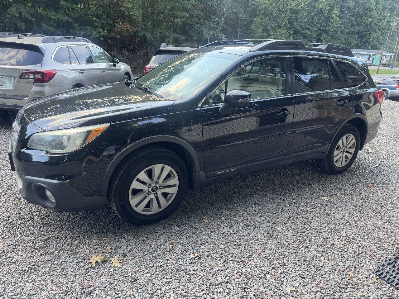 Used 2015 Subaru Outback 2.5i Premium AWD/4WD image 1