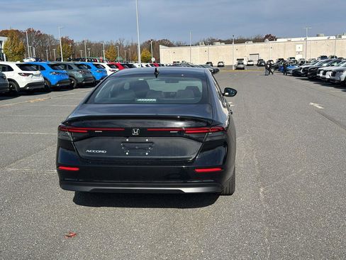 New 2025 Honda Accord SE image 7