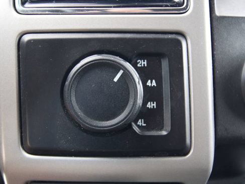 Used 2020 Ford F150 Lariat w/ Equipment Group 502A Luxury AWD/4WD image 29