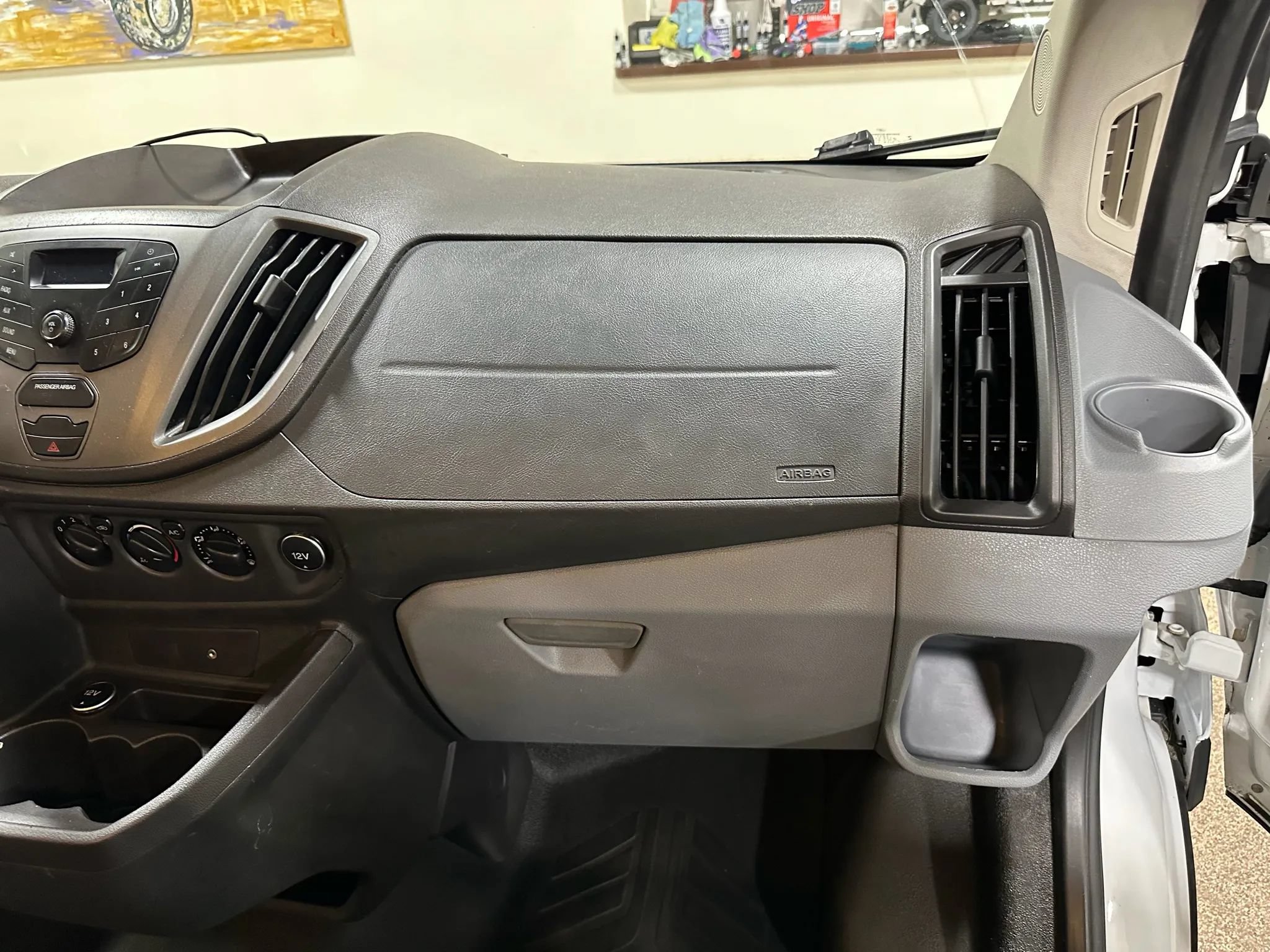 Used 2015 Ford Transit 250 148 Medium Roof RWD image 33