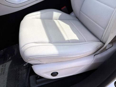 Certified 2024 Mercedes-Benz GLE 450 4MATIC image 22