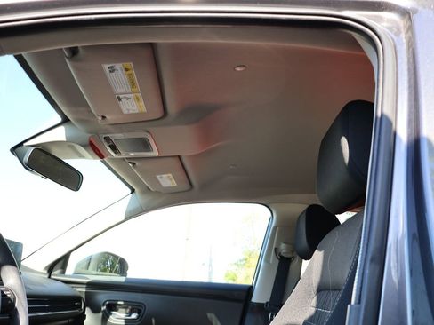 Used 2024 Honda HR-V LX image 10