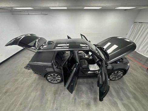 Used 2024 Land Rover Range Rover SE AWD/4WD image 14
