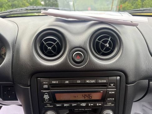 Used 2002 MAZDA MX-5 Miata RWD image 20