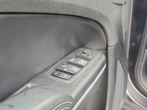 Used 2023 Chrysler 300 S w/ Comfort Group image 16