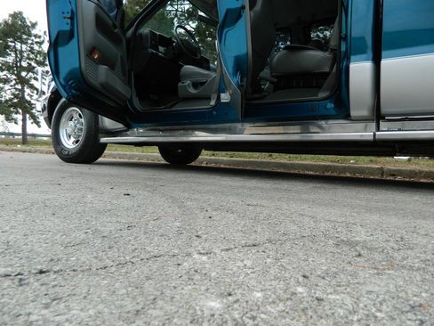 Used 2002 Ford F250 Lariat image 11