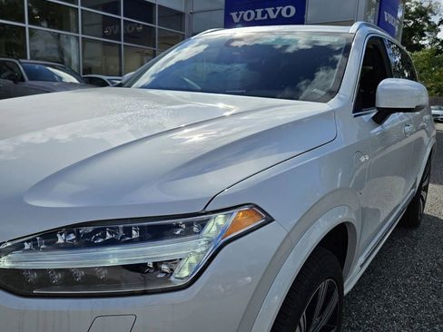 New 2025 Volvo XC90 T8 Plus w/ Protection Package Premier AWD/4WD image 22