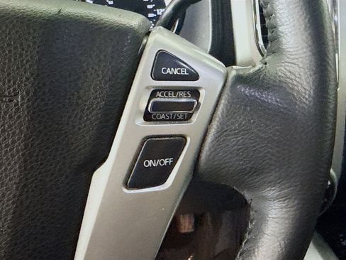 Used 2019 Nissan Titan SL w/ Chrome Package AWD/4WD image 15