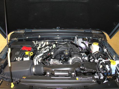 New 2025 Jeep Gladiator Sport image 40