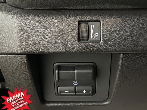 Used 2023 Chevrolet Colorado LT image 10