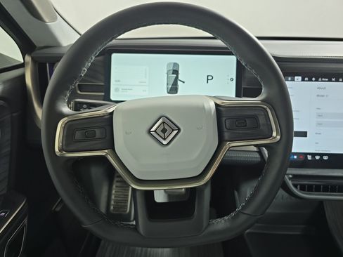 Used 2024 Rivian R1S Adventure AWD/4WD image 28