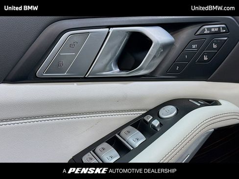 Used 2026 BMW X7 xDrive40i AWD/4WD image 3