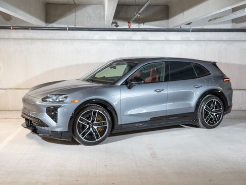 Used 2026 Porsche Cayenne Turbo Electric AWD/4WD image 1