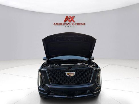 Used 2025 Cadillac Escalade ESV Sport w/ Touring Package image 61