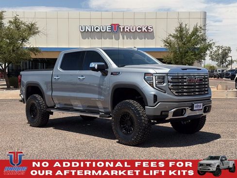 Used 2025 GMC Sierra 1500 Denali w/ Technology Package AWD/4WD image 4