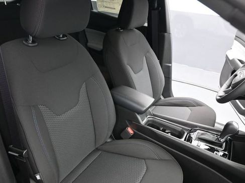 Used 2025 Jeep Compass Sport AWD/4WD image 7