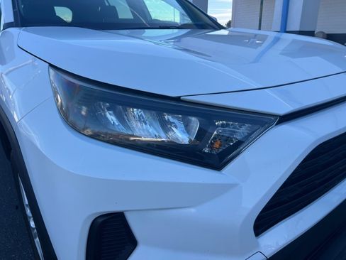 Used 2019 Toyota RAV4 LE image 27