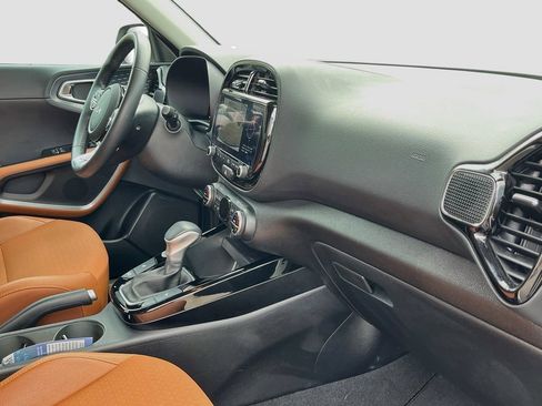 Used 2025 Kia Soul EX FWD image 30
