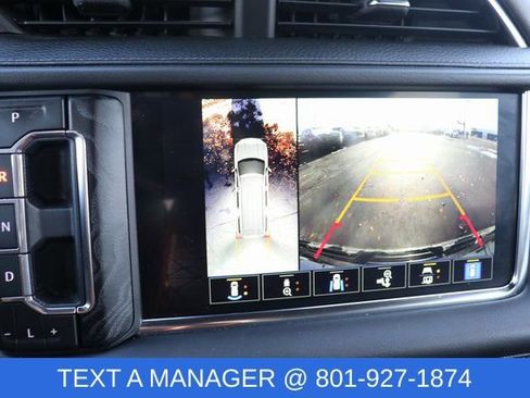 Used 2024 GMC Yukon XL Denali image 28