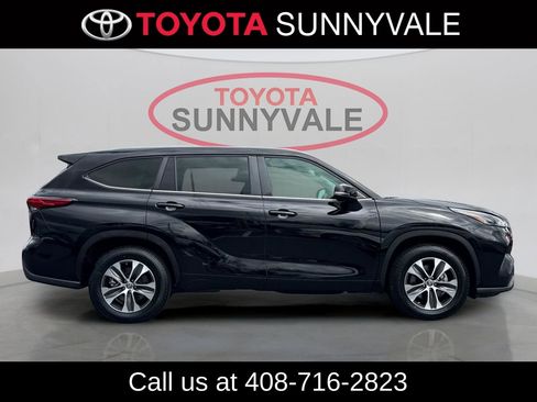 Used 2023 Toyota Highlander XLE FWD image 9