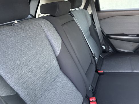 Used 2023 Nissan Rogue SV image 11