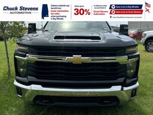 Used 2025 Chevrolet Silverado 2500 LT w/ Convenience Package AWD/4WD image 3