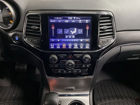 Used 2019 Jeep Grand Cherokee Limited w/ Luxury Group II image 23