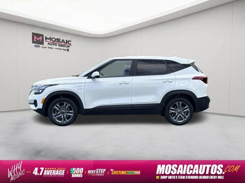 Used 2023 Kia Seltos LX AWD/4WD image 4
