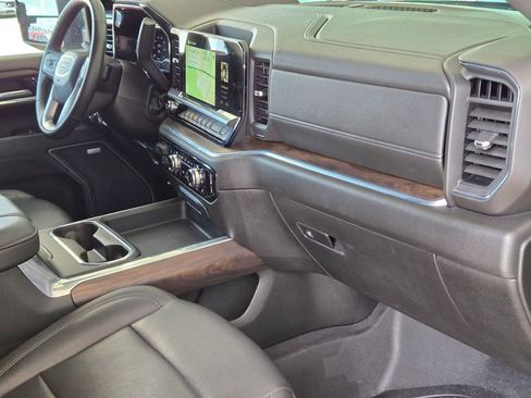 Used 2025 GMC Sierra 2500 SLT w/ Texas SLT Premium Package image 28