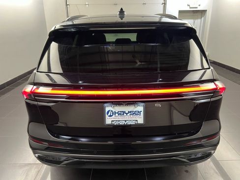 New 2026 Lincoln Nautilus Reserve image 5