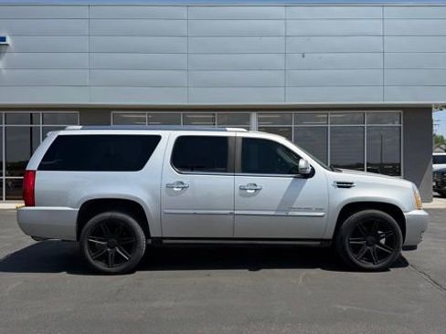 Used 2010 Cadillac Escalade ESV Premium AWD/4WD image 1