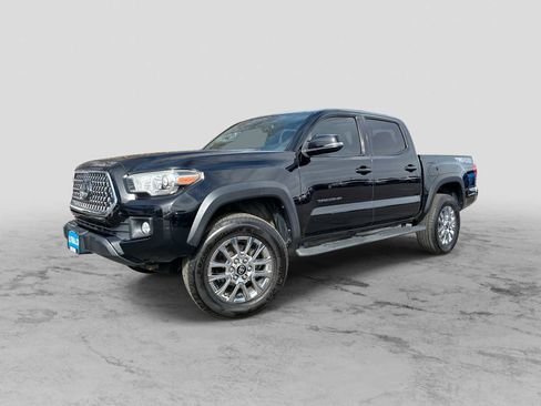 Used 2019 Toyota Tacoma TRD Off-Road image 1