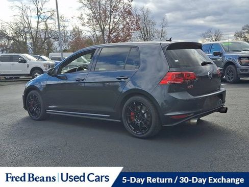 Used 2017 Volkswagen GTI SE image 8