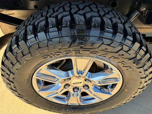 Used 2017 Ford F150 XLT w/ Equipment Group 302A Luxury image 25