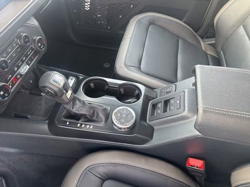 New 2025 Ford Bronco Outer Banks image 16