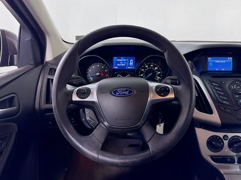 Used 2014 Ford Focus SE FWD image 11
