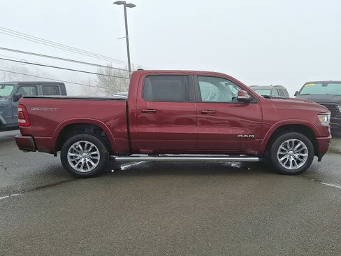 Used 2022 RAM 1500 Laramie w/ Sport Appearance Package image 8