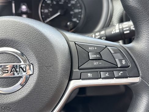 Used 2021 Nissan Kicks SV image 15