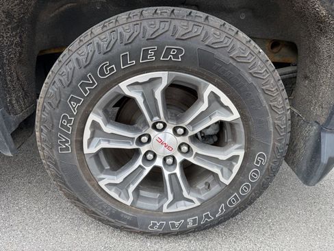 Used 2023 GMC Sierra 1500 SLE w/ X31 Off-Road Package AWD/4WD image 16