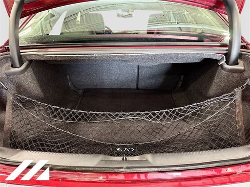 Used 2017 Chrysler 300 C image 28