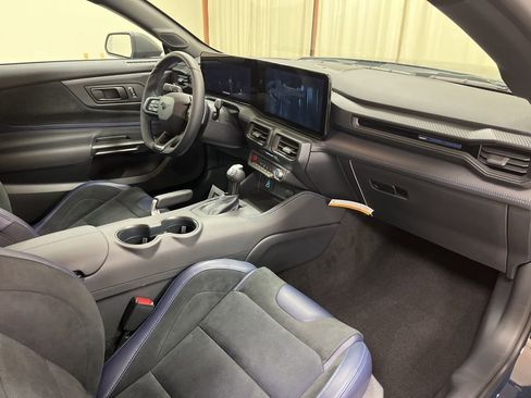 New 2025 Ford Mustang Dark Horse image 10