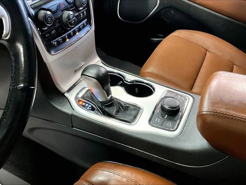 Used 2018 Jeep Grand Cherokee Summit w/ Platinum Series Group image 16