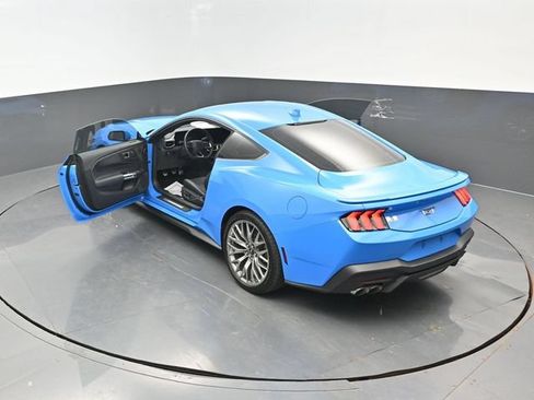 Used 2025 Ford Mustang GT Premium RWD image 22