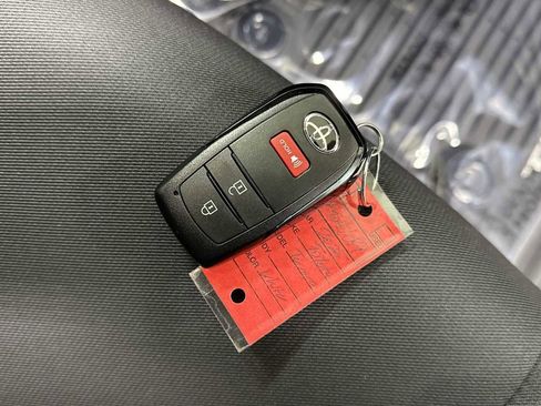 New 2025 Toyota Tacoma SR5 image 31