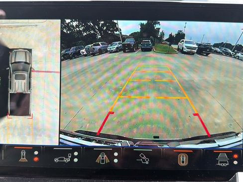 Used 2026 GMC Sierra 1500 SLT AWD/4WD image 5