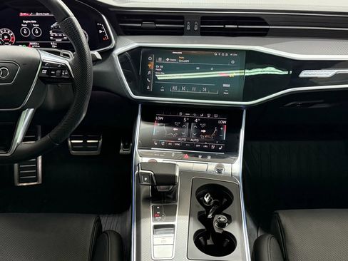 Used 2021 Audi RS 7 Prestige image 29