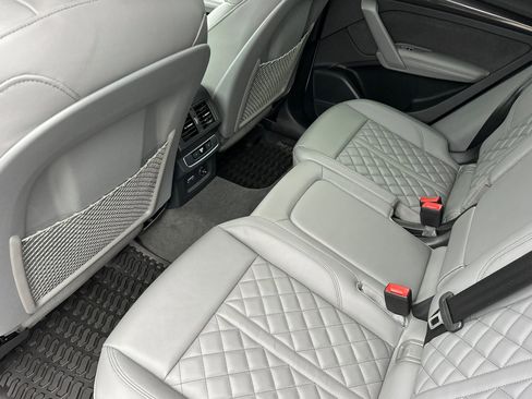 Used 2023 Audi SQ5 Premium Plus w/ Premium Plus Package image 12