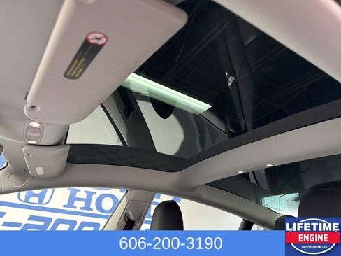 Used 2023 Tesla Model 3 Standard Range image 22