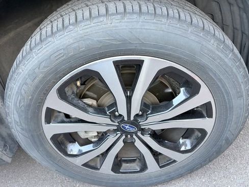 Used 2022 Subaru Forester Limited image 3